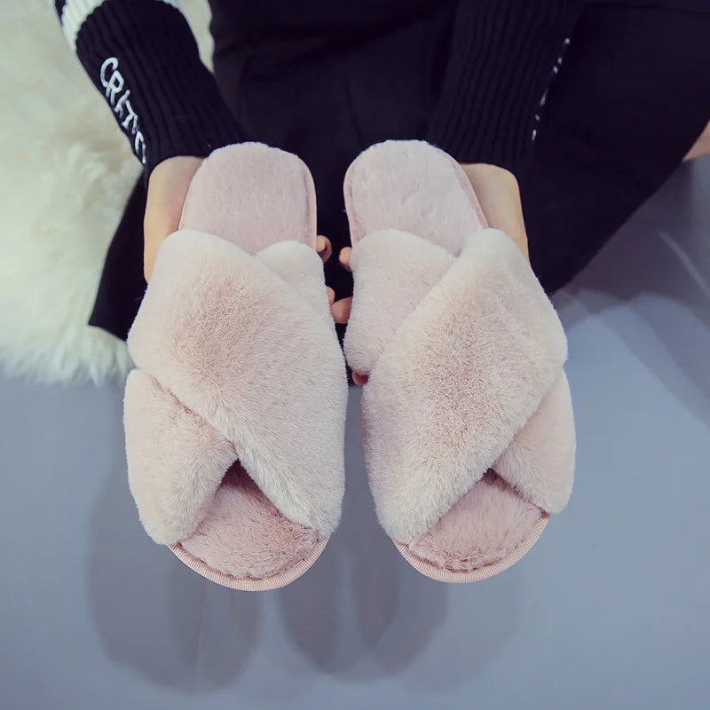 Cozy Cloud Women's Indoor Faux Fur Slippers